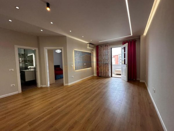 Tirane, shitet apartament 1+1+Ballkon Kati 1, 76 m² 140.000 € (Kodra e Diellit)