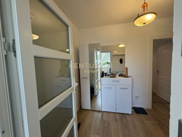 Tirane, jepet me qera apartament 1+1 Kati 1, 70 m² 500 € (Qytet Studenti)