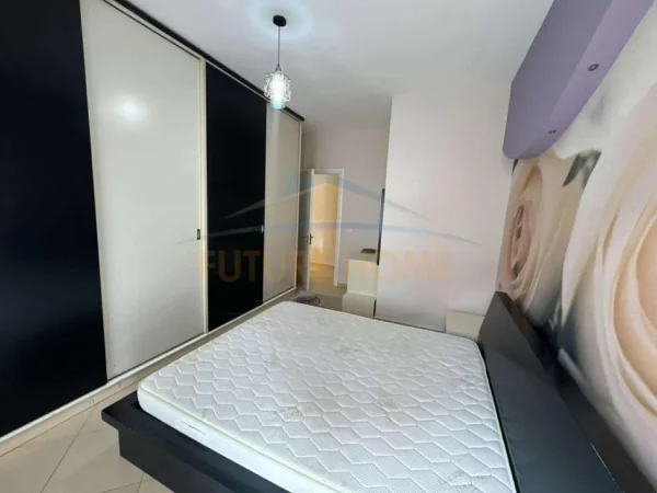 Tirane, jepet me qera apartament 1+1 Kati 2, 71 m² 600 € (Liqeni i Thate)