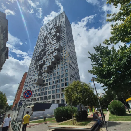 Tirane, jepet me qera zyre Kati 20, 147 m² 3.000 € (Rr. e Elbasanit)
