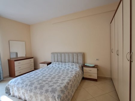 Tirane, jepet me qera apartament 2+1 Kati 4, 100 m² 580 € (KODRA E DIELLIT)