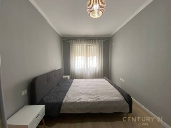 Tirane, jepet me qera apartament 2+1 Kati 2, 108 m² 750 € (KOMUNEN E PARISIT)