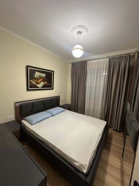 Tirane, jepet me qera apartament 1+1+Ballkon Kati 9, 60 m² 650 € (Rruga e Kavajes)