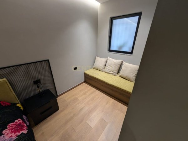 Tirane, jepet me qera apartament 1+1 Kati 1, 56 m² 700 € (Myslym Shyri)