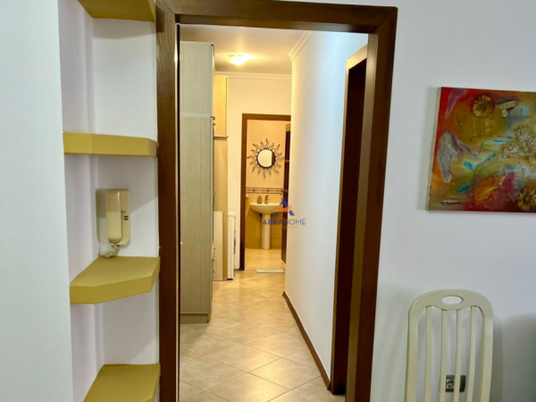 Tirane, jepet me qera apartament 2+1 , 78 m² 750 € (5 MIN NGA SHESHI SKENDERBEJ)