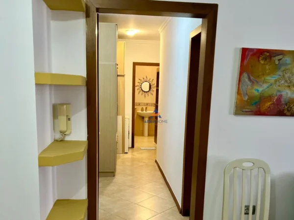 Tirane, jepet me qera apartament 2+1 , 78 m² 750 € (5 MIN NGA SHESHI SKENDERBEJ)