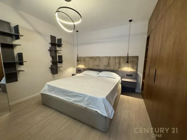 Tirane, jepet me qera apartament 1+1 Kati 6, 76 m² 650 € (Pazari Ri)