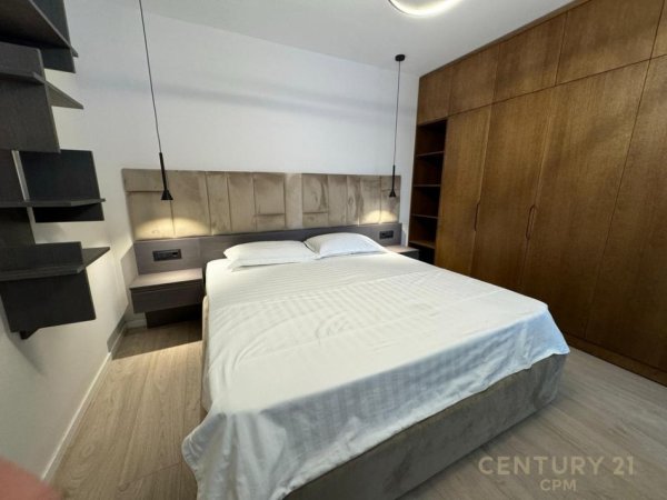 Tirane, jepet me qera apartament 1+1 Kati 6, 76 m² 650 € (Pazari Ri)