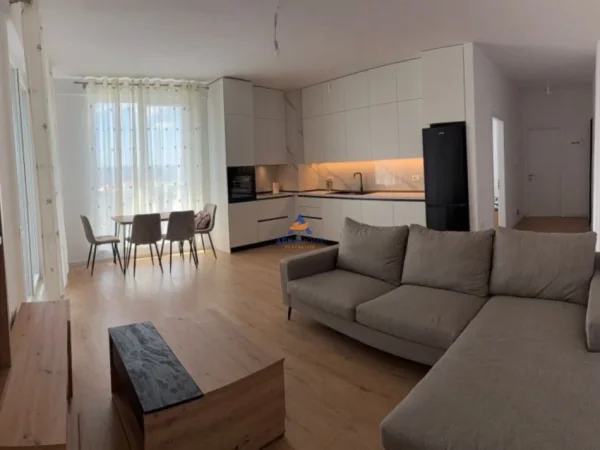 Tirane, jepet me qera apartament 2+1+Ballkon Kati 5, 97 m² 650 € (RRUGA BESA, NEW CORNER RESDIENCE)