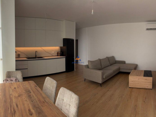 Tirane, jepet me qera apartament 2+1+Ballkon Kati 5, 97 m² 650 € (RRUGA BESA, NEW CORNER RESDIENCE)
