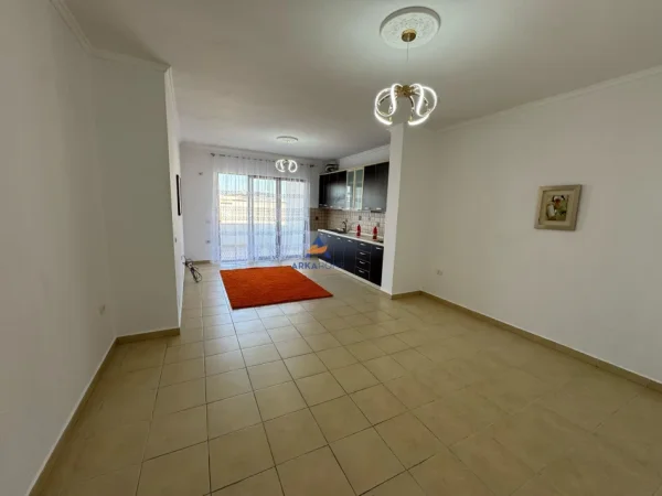 Tirane, shitet apartament 2+1+Ballkon Kati 4, 81 m² 129.000 € (PRANE RESTORANT FRESKUT)