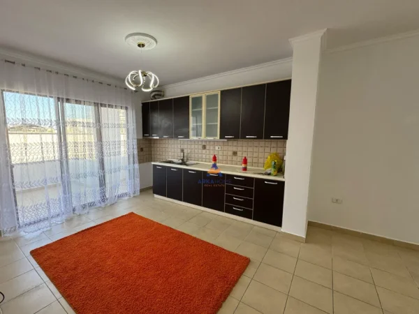 Tirane, shitet apartament 2+1+Ballkon Kati 4, 81 m² 129.000 € (PRANE RESTORANT FRESKUT)