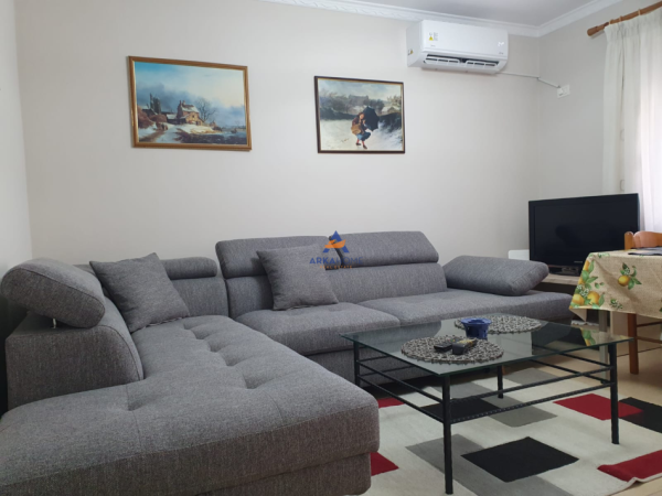 Tirane, jepet me qera 2+1 Kati 2, 70 m² 600 € (PRANE HOTEL COLOSSU, RRUGA E DURRESIT)