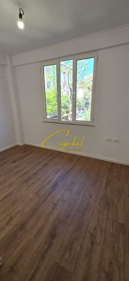 Tirane, shitet apartament 1+1 Kati 2, 53 m² 110.000 € (21 DHJETORI)