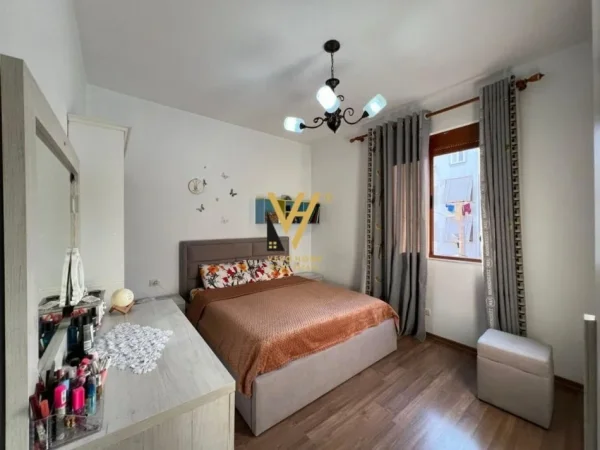 Tirane, shitet apartament 2+1+Ballkon Kati 4, 85 m² 90.000 € (BABRRU)
