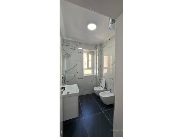 Tirane, shitet apartament 1+1 Kati 3, 55 m² 153.000 € (Re. Fortuzi)