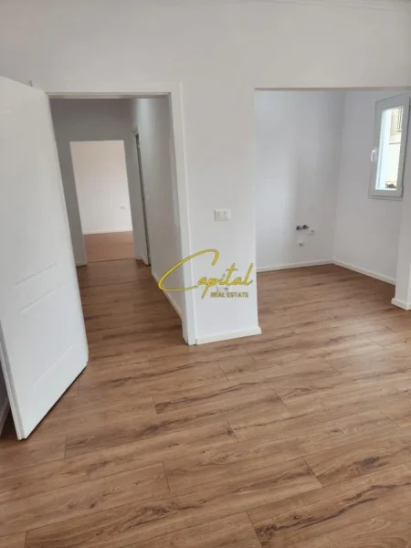 Tirane, shitet apartament 1+1 Kati 4, 51 m² 95.000 € (PORCELAN)