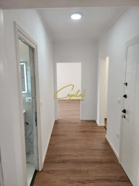 Tirane, shitet apartament 1+1 Kati 4, 51 m² 95.000 € (PORCELAN)