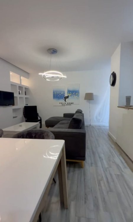 Tirane, shitet apartament 1+1+Ballkon Kati 4, 81 m² 175.000 € (RRUGA E BARRIKADAVE)