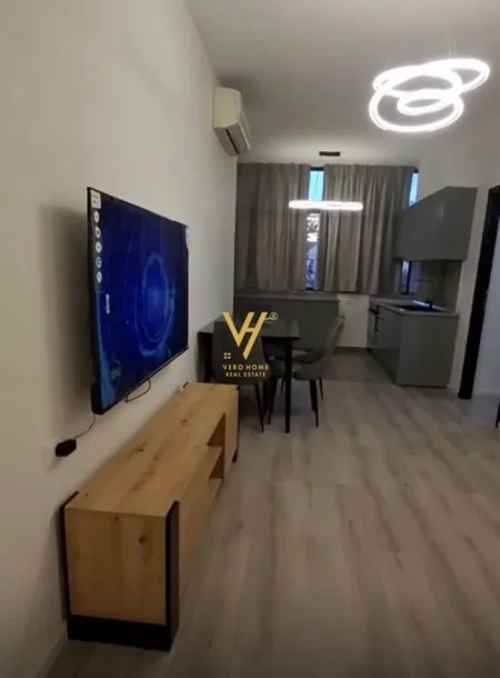 Tirane, jepet me qera apartament 2+1+Ballkon Kati 2, 90 m² 650 € (BULEVARDI ZOGU I PARE)