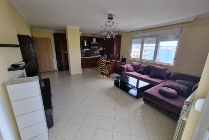 Tirane, jepet me qera apartament 2+1+Ballkon Kati 4, 110 m² 450 € (Rruga Allaman Dervishi)