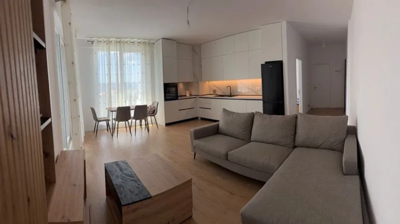 Tirane, jepet me qera apartament 1+1+Ballkon Kati 5, 97 m² 650 € (BULEVARDI I RI)