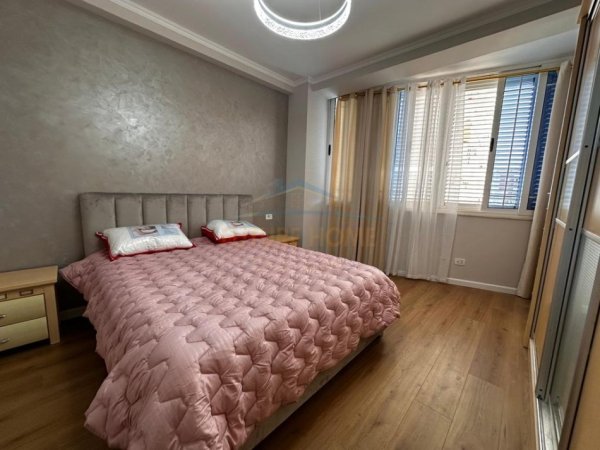 Tirane, shitet apartament 1+1+Ballkon Kati 1, 76 m² 140.000 €   PRM56475