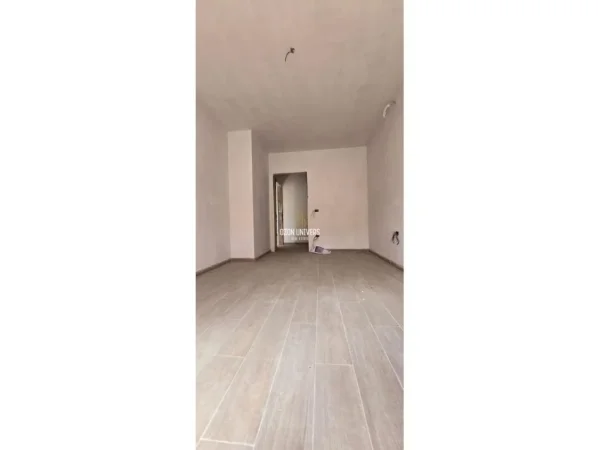 Tirane, shitet apartament 1+1+Ballkon Kati 1, 73 m² 130.000 € (Rruga Jordan Misja)