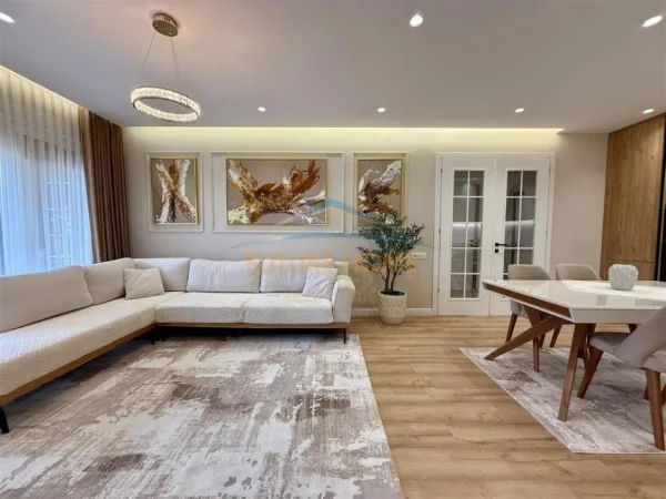 0683487469 Tirane, shitet apartament 2+1 Kati 8, 113 m² 253.000 € (XHAMLLIKU)