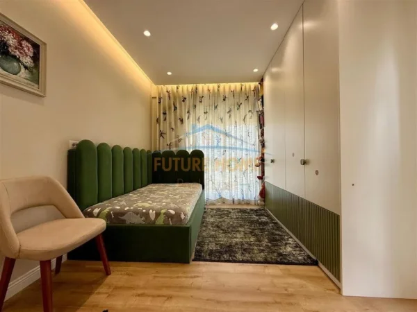 0683487469 Tirane, shitet apartament 2+1 Kati 8, 113 m² 253.000 € (XHAMLLIKU)