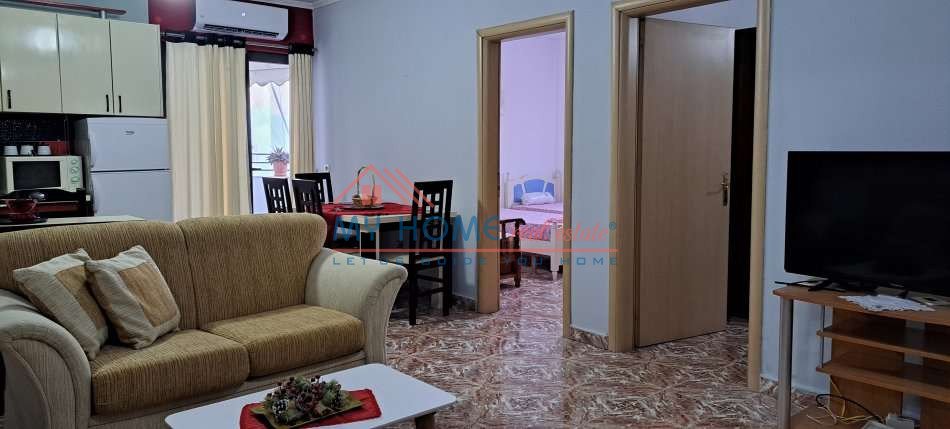 Tirane, jepet me qera apartament 2+1+Ballkon Kati 6, 85 m² 600 € (Don Bosko)