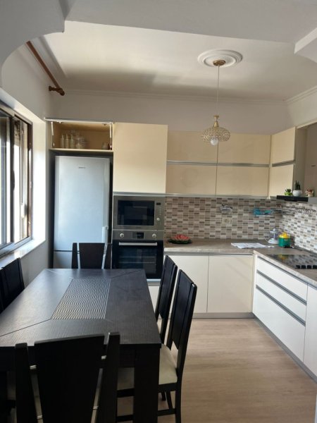 Tirane, shitet apartament 2+1 Kati 4, 72 m² 147.000 € (Rruga Bardhyl)