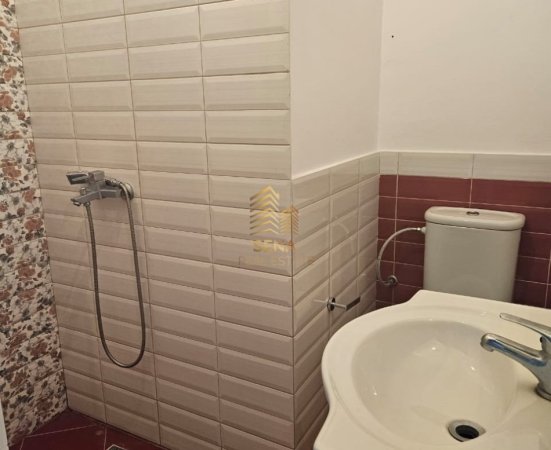 Tirane, jepet me qera Vile 3+1+Ballkon Kati 3, 122 m² 550 € (Rruga 3 Vellezrit Kondo)