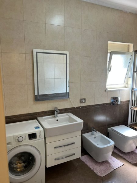 Tirane, shitet apartament 1+1 Kati 4, 58 m² 103.000 €