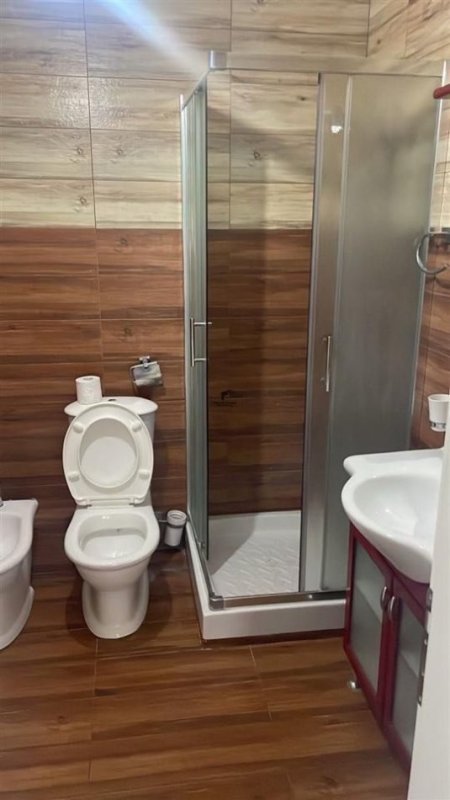 Tirane, jepet me qera apartament 2+1 Kati 2, 85 m² 450 € (KOMPLEKSI FRATARI)