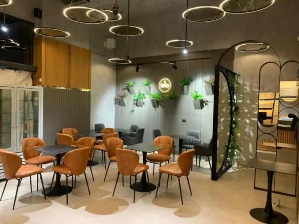 Tirane, jepet me qera ambjent biznesi Kati 0, 120 m² 2.200 € (Xhamlliku)