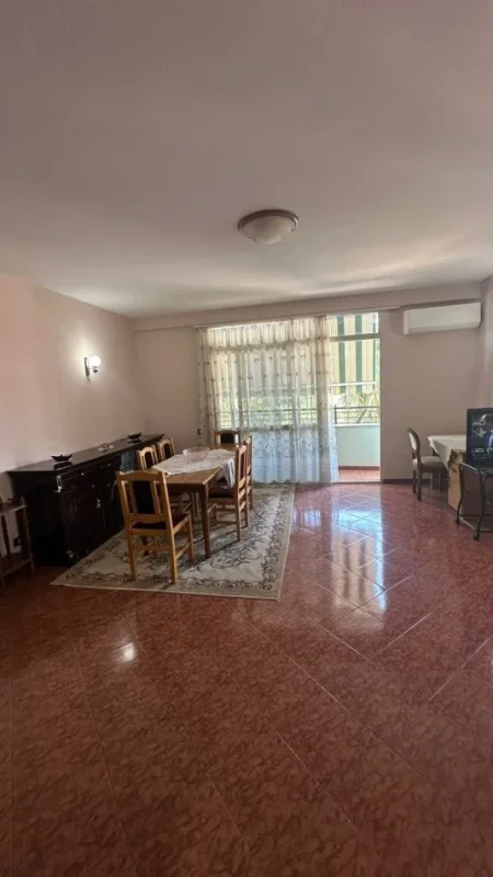 !!Dhene!! Durres, jepet me qera apartament 2+1+Ballkon Kati 3, 116 m² 480 € (Bulevard)