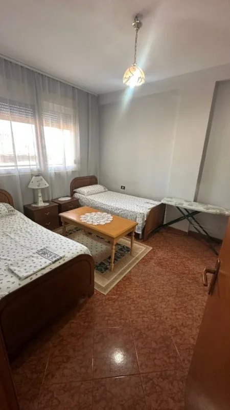 !!Dhene!! Durres, jepet me qera apartament 2+1+Ballkon Kati 3, 116 m² 480 € (Bulevard)