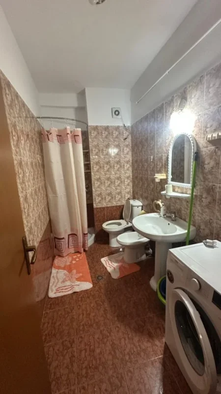 !!Dhene!! Durres, jepet me qera apartament 2+1+Ballkon Kati 3, 116 m² 480 € (Bulevard)