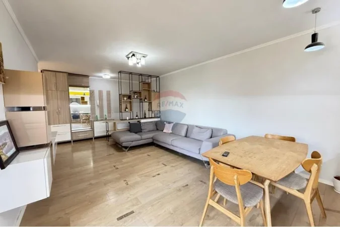 Tirane, shitet apartament 2+1+Ballkon , 98 m² 180.000 € 