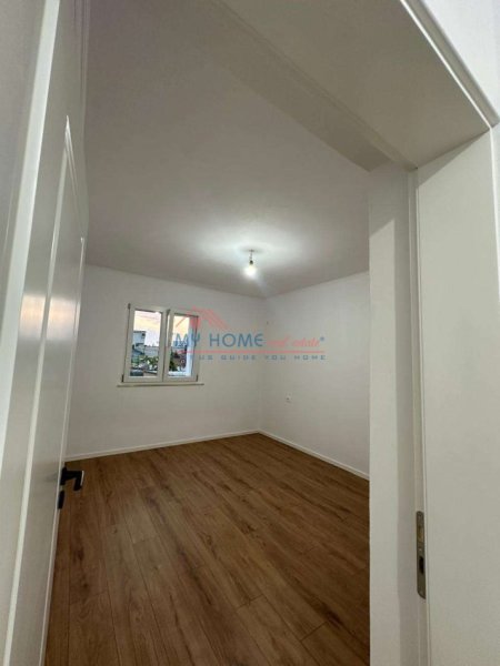 Tirane, shitet apartament 1+1+Ballkon Kati 3, 55 m² 153.000 € (Bulevardi Zogu i Pare)