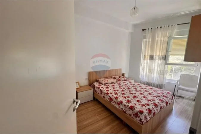 Tirane, jepet me qera 2+1 , 95 m² 500 € (Kompleksi Mangalem, Ali Demi, Tiranë)