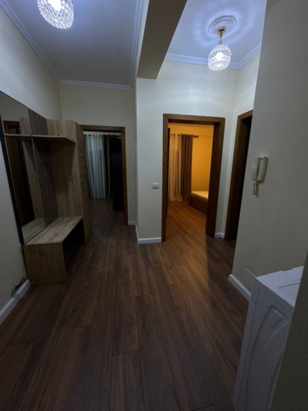 Tirane, jepet me qera apartament 1+1+Aneks+Ballkon Kati 4, 140 m² 550 € 