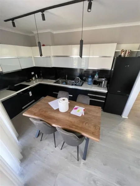 Tirane, shitet apartament 3+1 Kati 4, 110 m² 140.000 € (ASTIR)