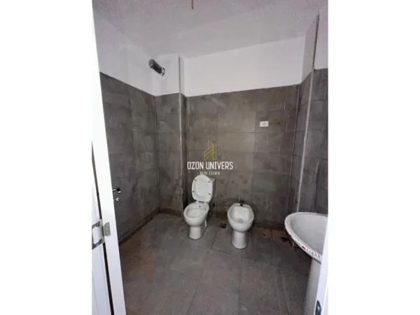 Apartament 2+1 në shitje tek Pazari i Ri!
