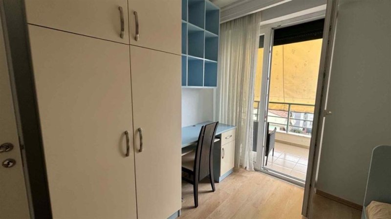 Tirane, jap me qera apartament 2+1+Ballkon , 100 m² (5 Maji, afer Big Market)