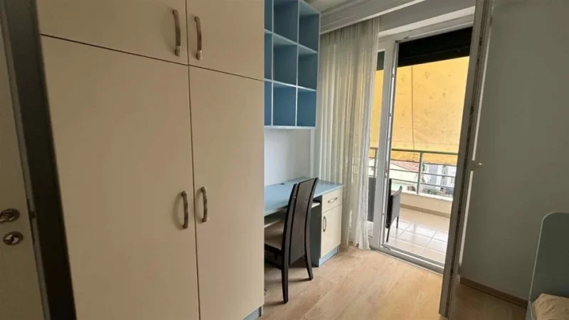 Tirane, jap me qera apartament 2+1+Ballkon , 100 m² (5 Maji, afer Big Market)