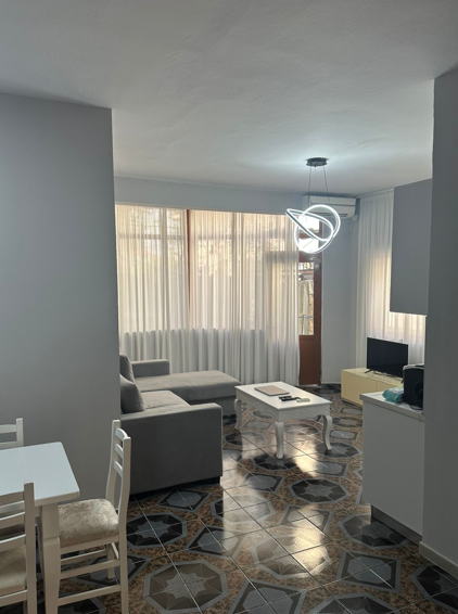 Tirane, jepet me qera apartament 2+1 Kati 3, 85 m² 550 € (Ish Parku)