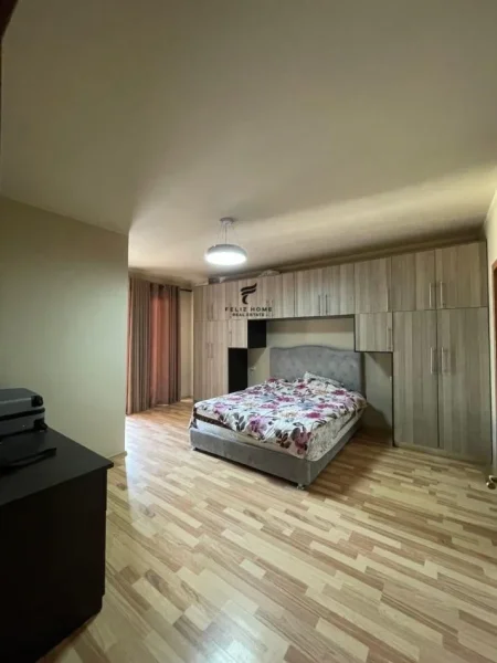 Tirane, shitet apartament 2+1 Kati 8, 100 m² 148.000 € (PRANE VILES L)