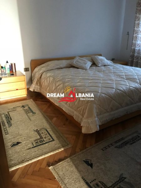 Tirane, jepet me qera apartament 2+1 Kati 3, 90 m² 600 € (ne Rrugen e Durresit, prane Bar Kafe Mullirit te Vjeter)